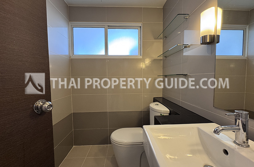 Condominium in Sathorn 